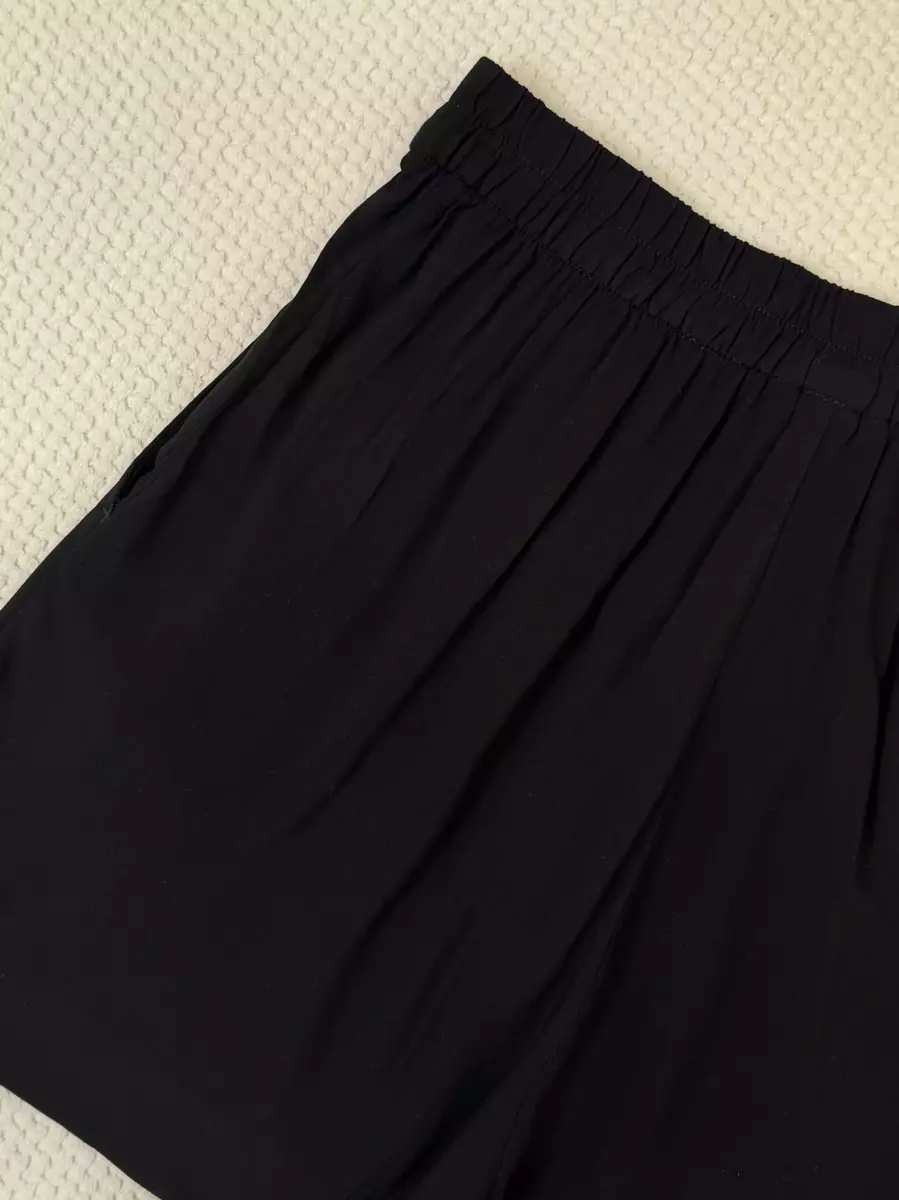 شلوارک مشکی نخی