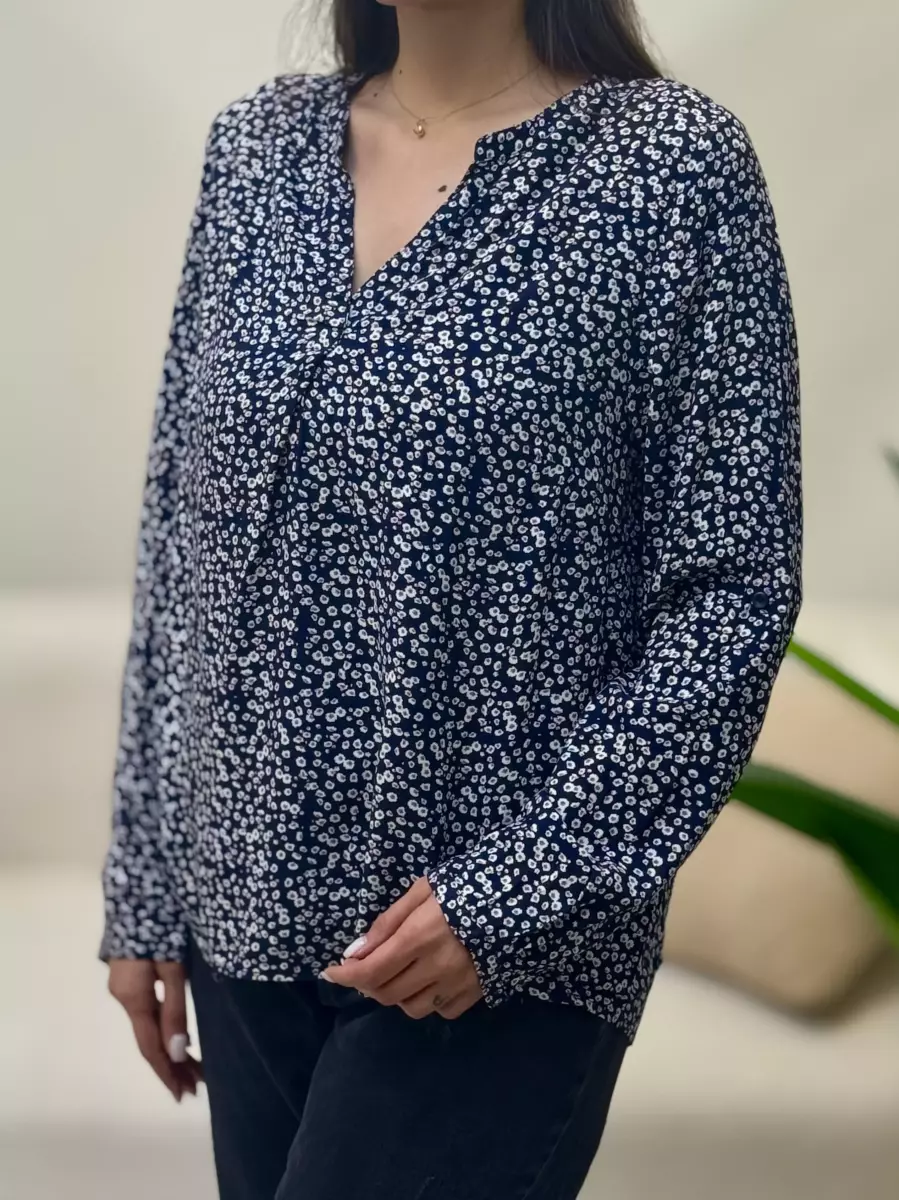 شومیز fashion زمینه سرمه ای تیره (گل ریز)