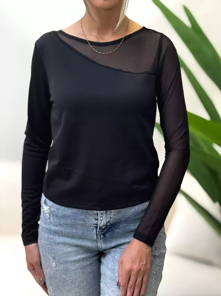 تیشرت آستین بلند توردار