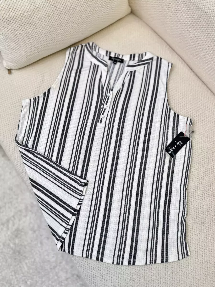 تاپ طرح دار جلودکمه lily