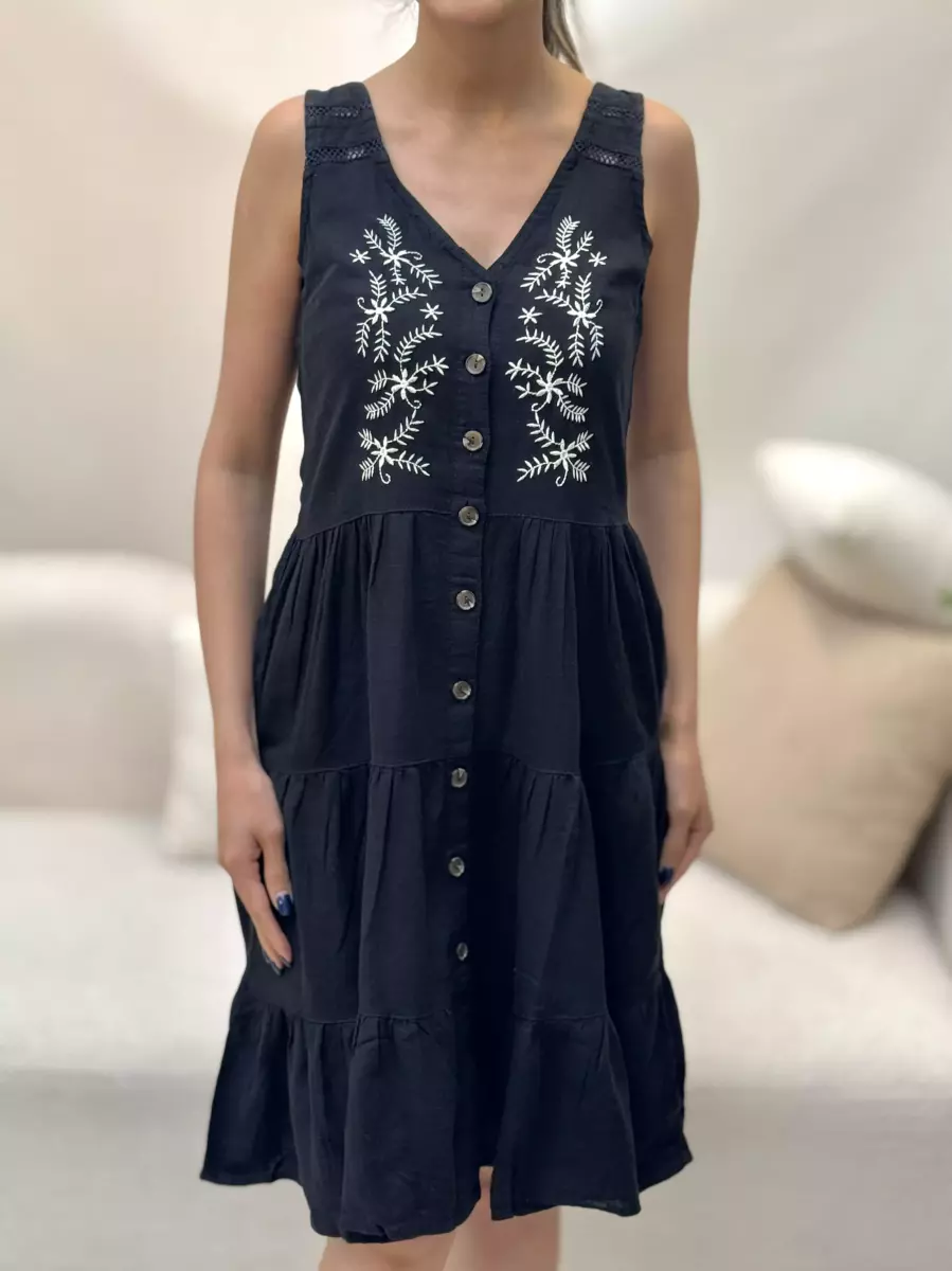 پیراهن مشکی چین دار گلدوزی شده