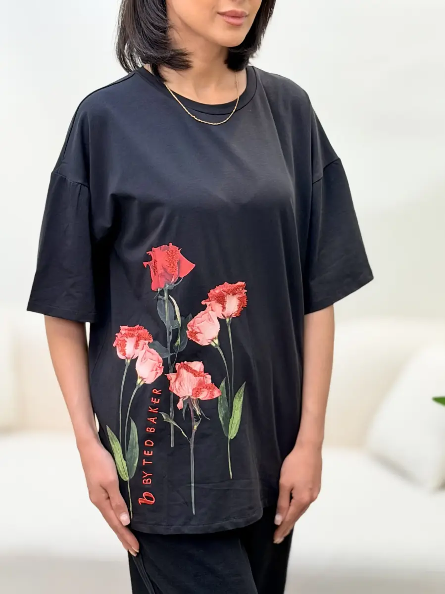 تیشرت مشکی گلدوزی ted baker