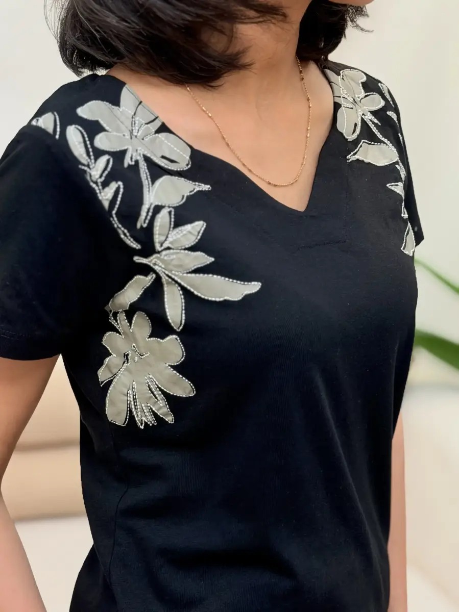 تیشرت مشکی کارشده viaress