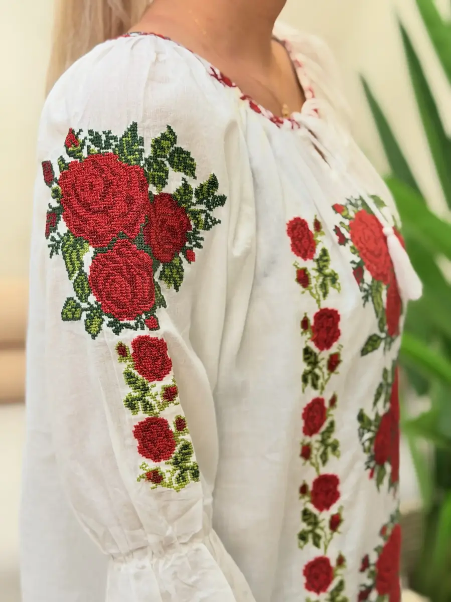 شومیز لینن سفید گلدوزی (2طرح)