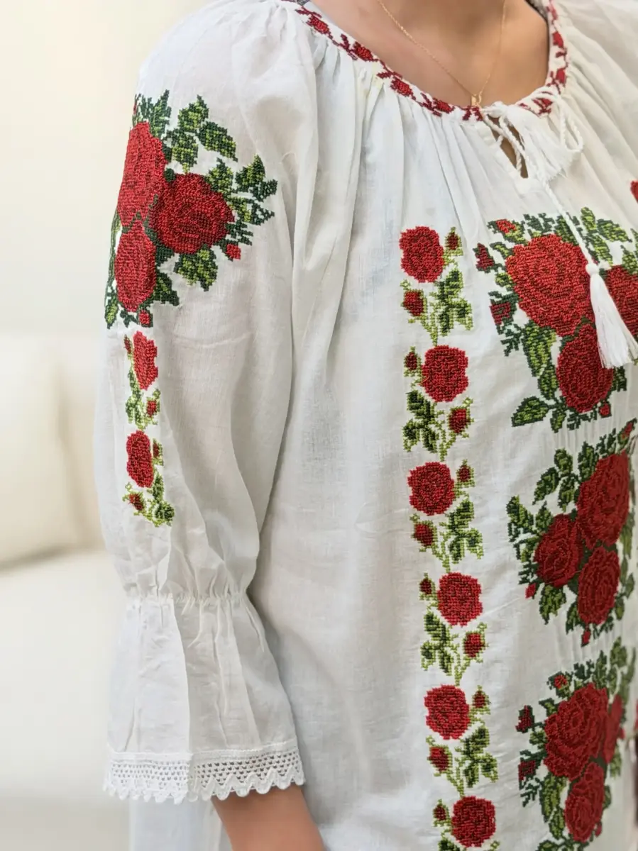 شومیز لینن سفید گلدوزی (2طرح)