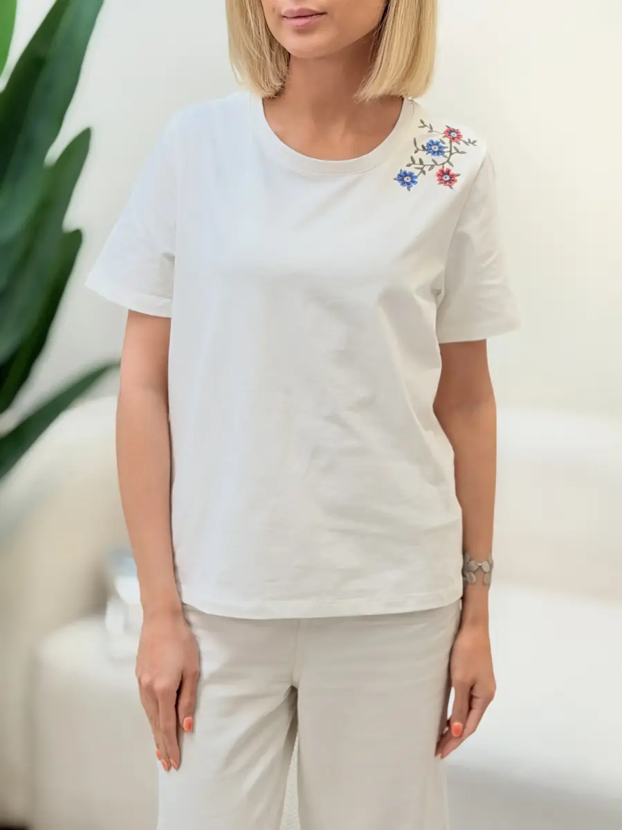 تیشرت گلدوزی young