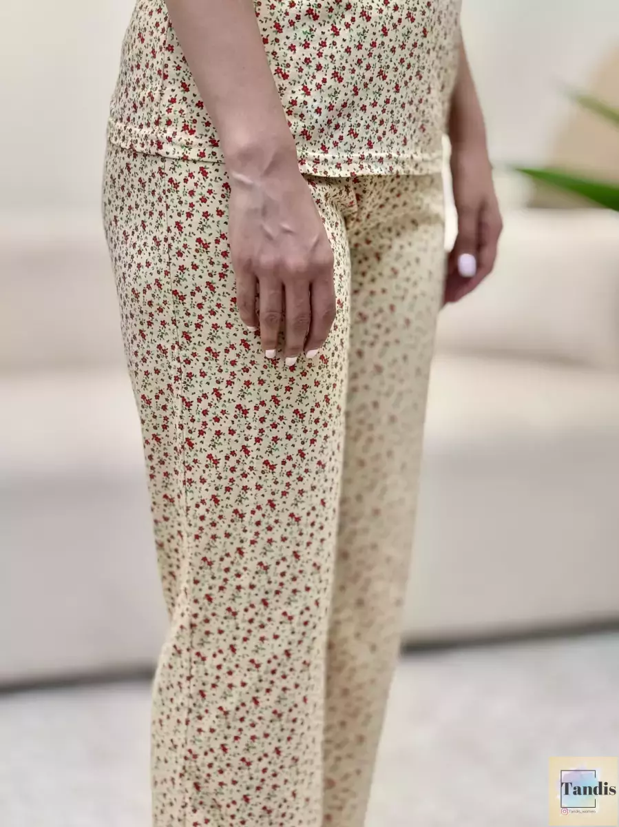 ست تیشرت شلوار راحتی کرم گلدار