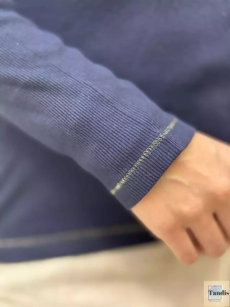 بلوز آستین بلند کبریتی جلو دکمه(نخ زری)