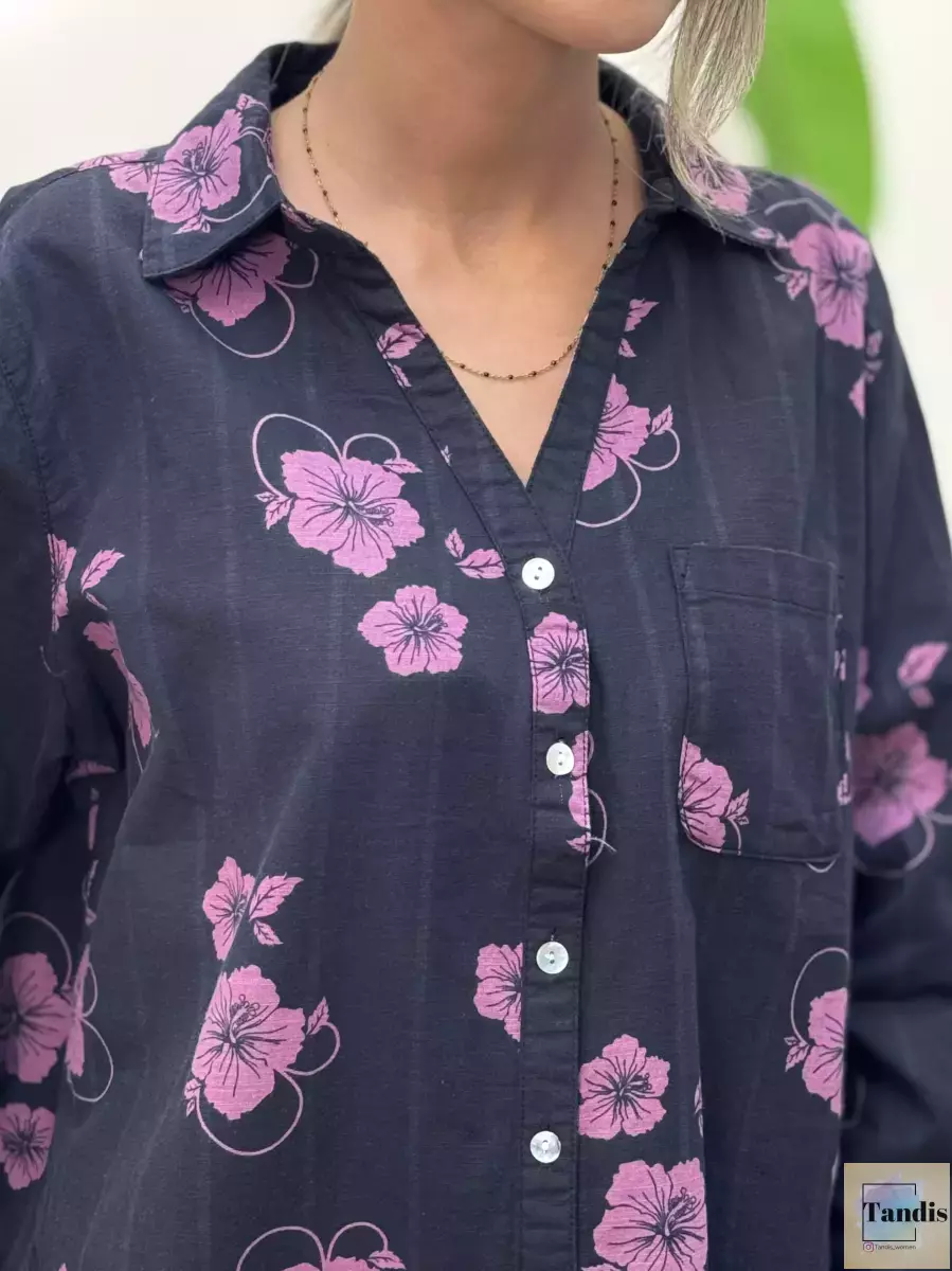 شومیز یقه هفت طرح گل بنفش