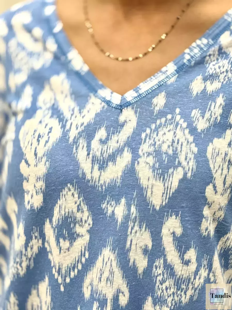 تیشرت آبی  طرحدار یقه هفت (آبی روشن/آبی تیره)