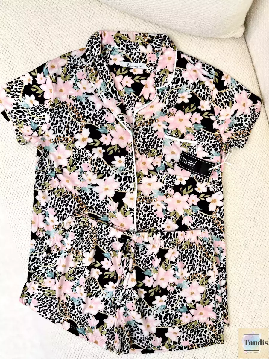 ست تیشرت شلوارک جلو دکمه طرحدار