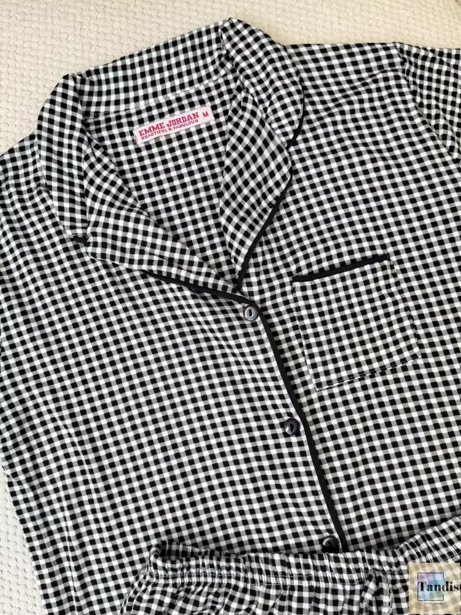 ست تیشرت شلوارک جلو دکمه طرحدار