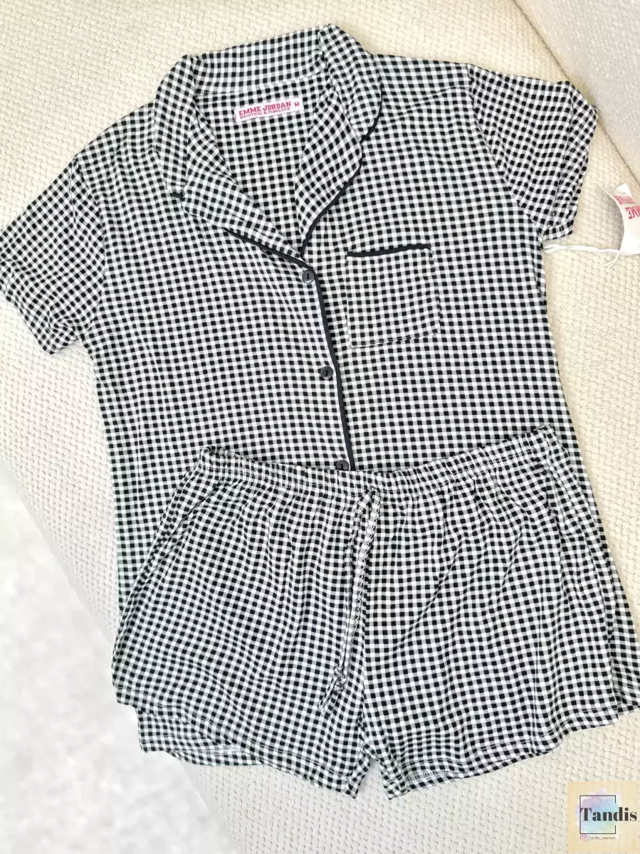 ست تیشرت شلوارک جلو دکمه طرحدار