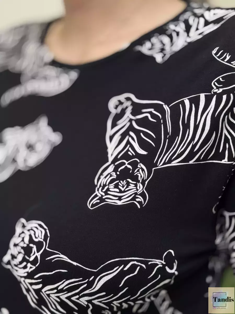 تیشرت طرح ببر m&s(مشکی-صورتی)