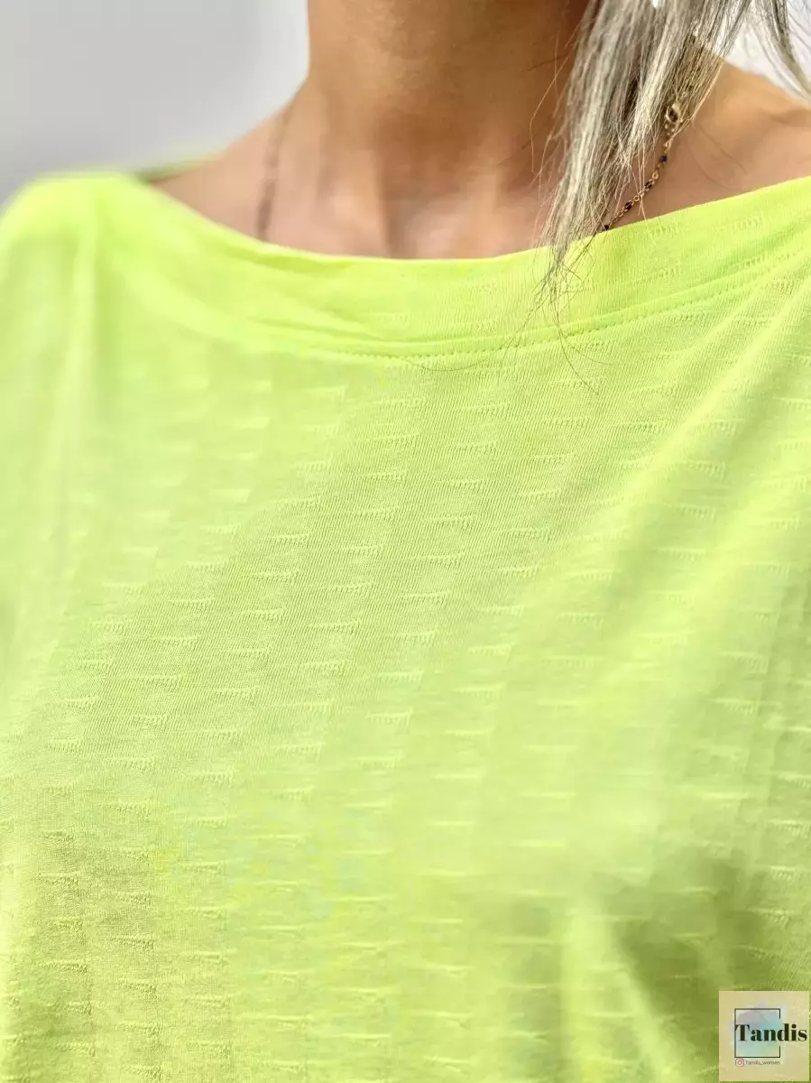 تیشرت سبز فسفری