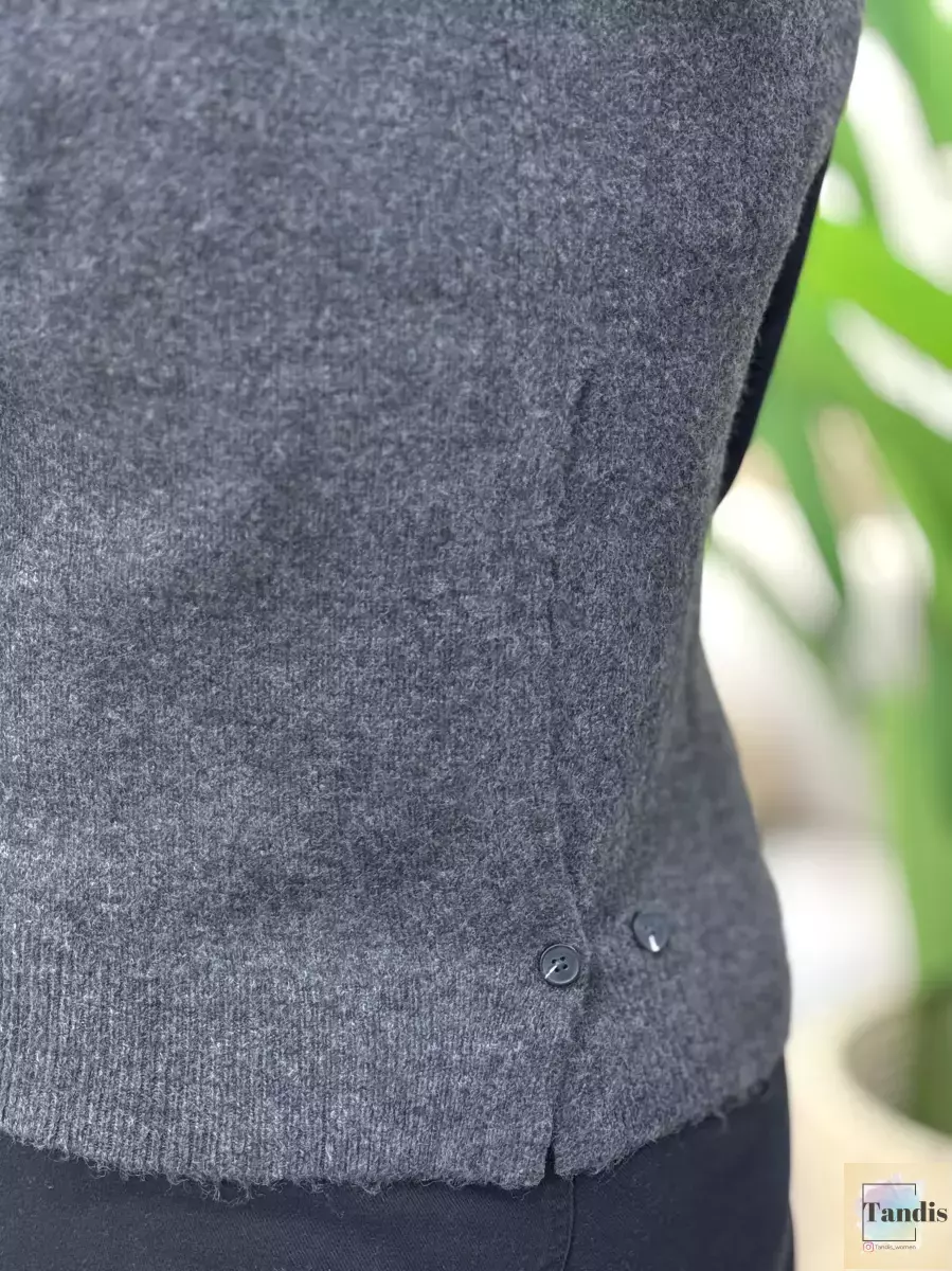 وست ذغالی پشت دکمه