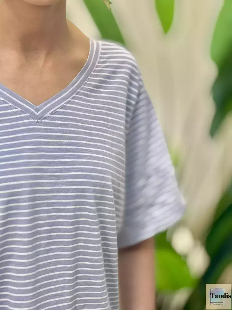 تیشرت یقه هفت راه راه