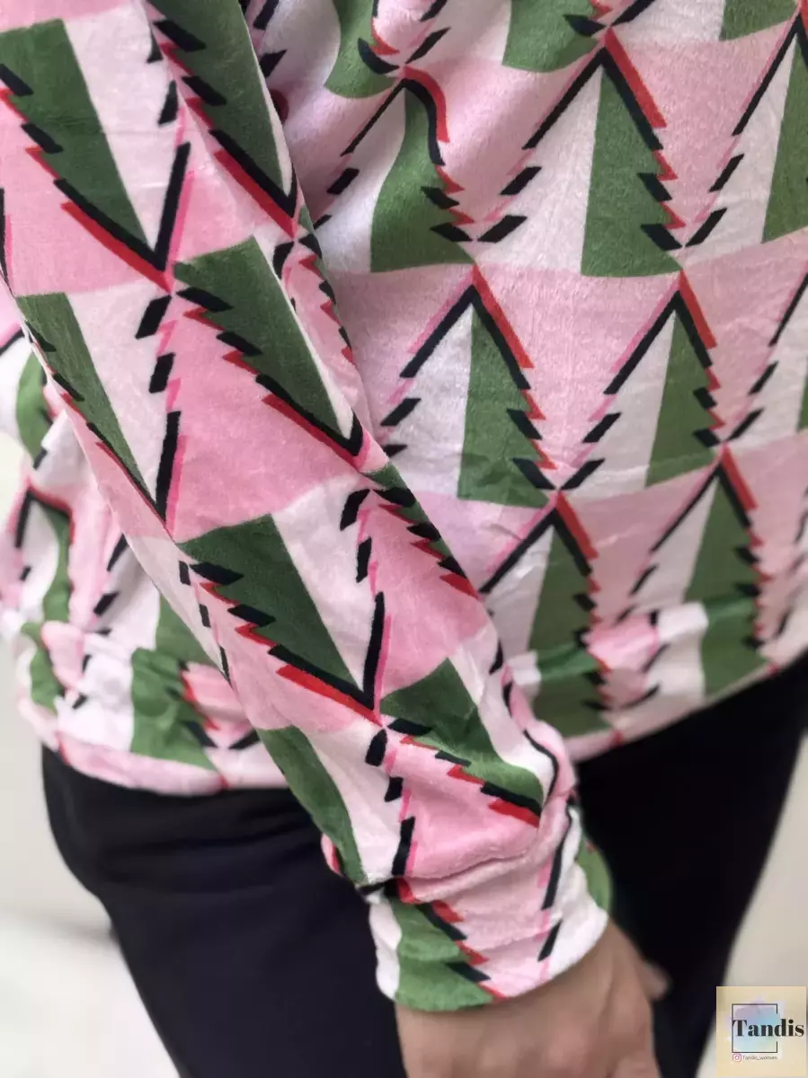 بلوز مخمل صورتی طرح کاج