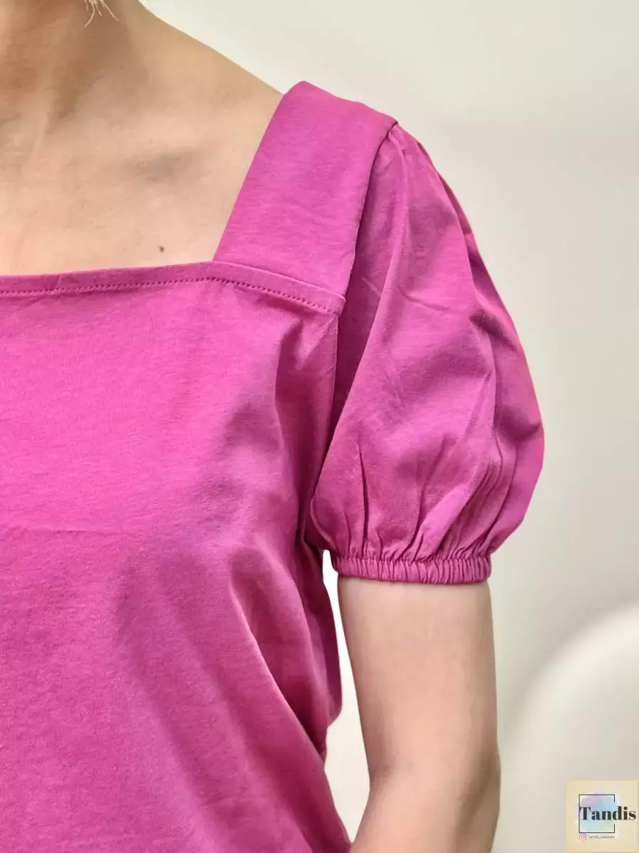 تیشرت یقه خشتی آستین کشی