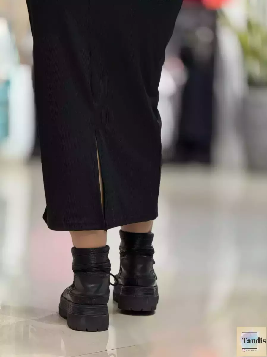 دامن کبریتی چاک دار