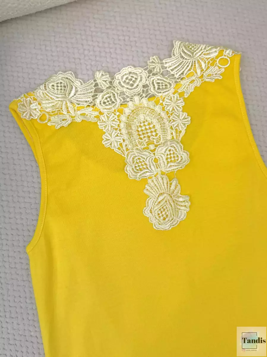 تاپ گیپور دار سفید و زرد حراجی