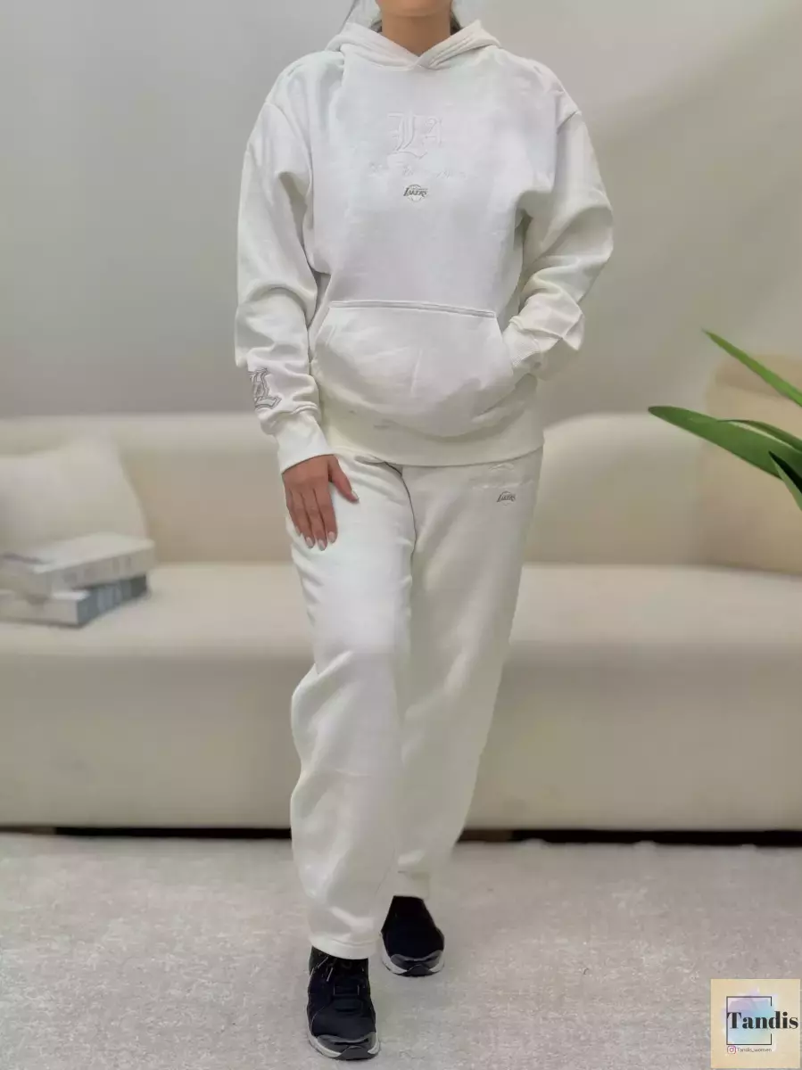 ست هودی و شلوار سفید