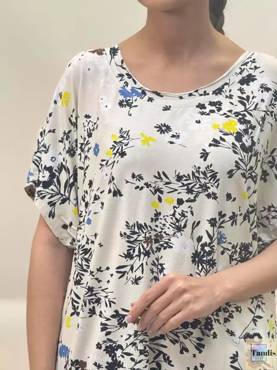 تیشرت گلدار نخودی