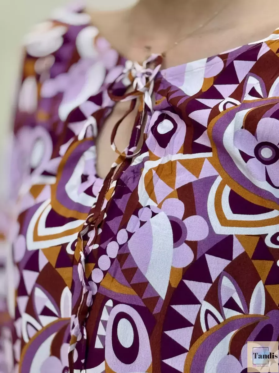 پیراهن بنفش طرحدار