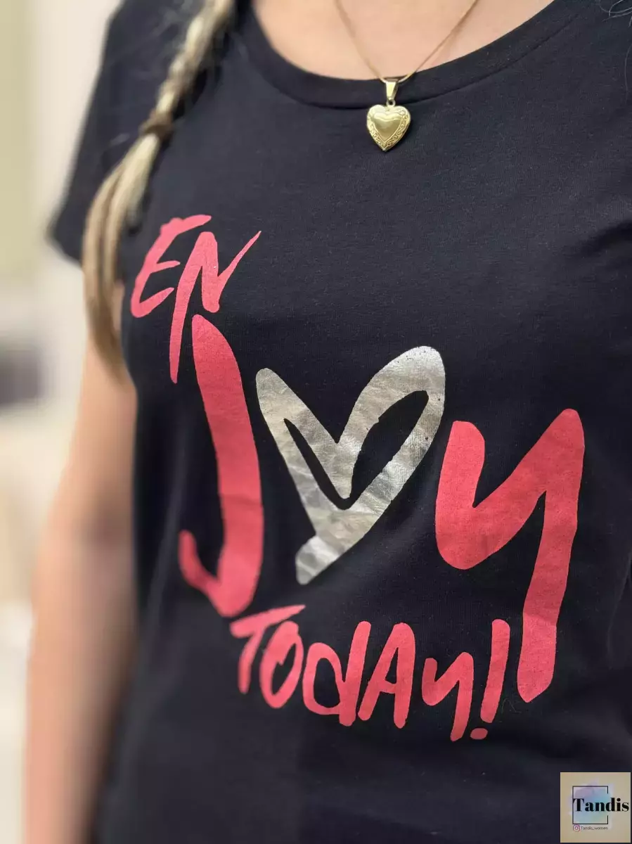 تیشرت مشکی چاپدار