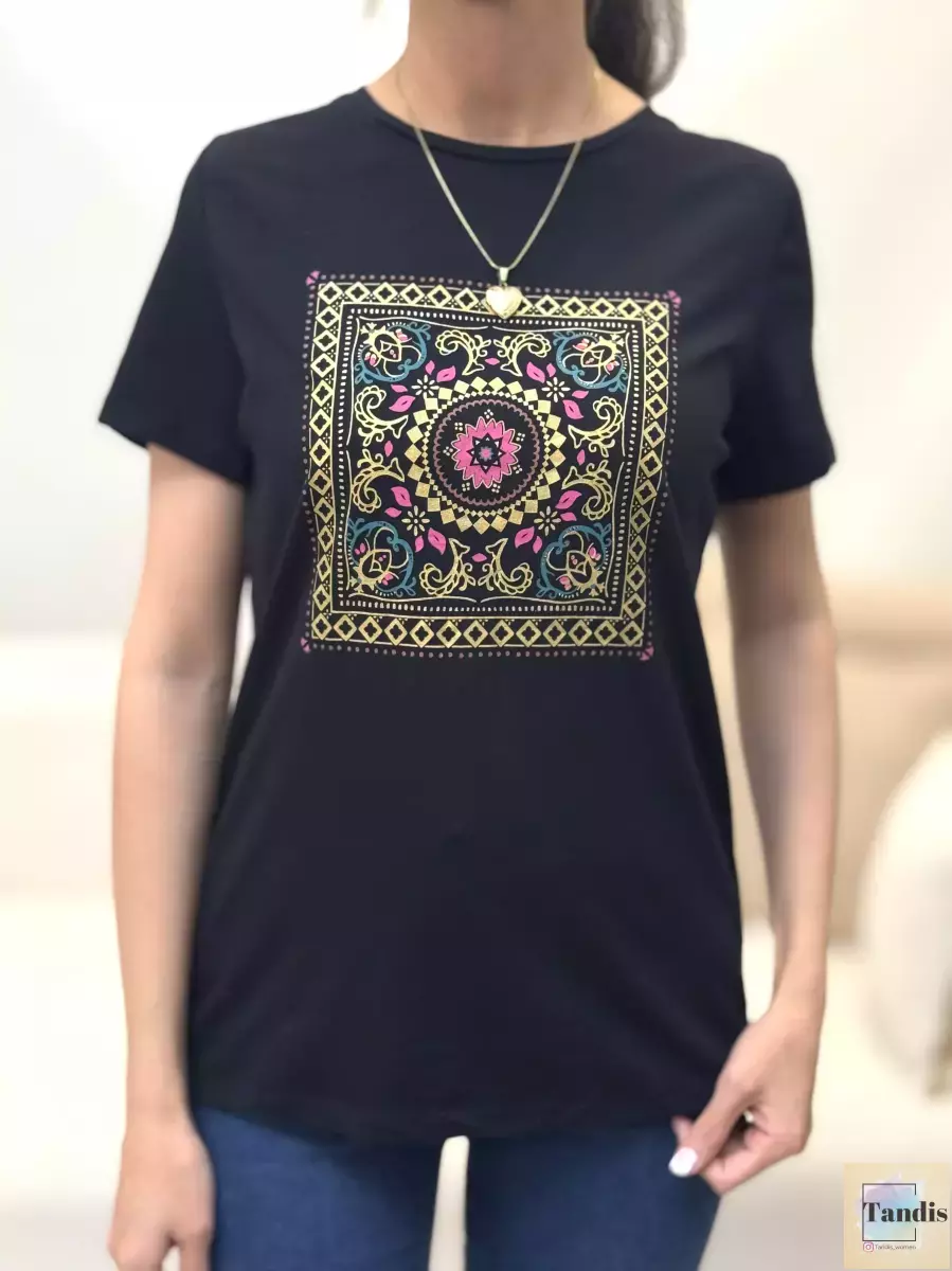 تیشرت مشکی چاپ دار