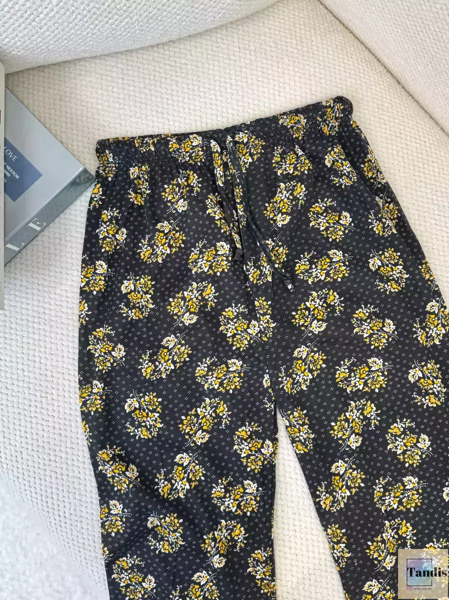 شلوار راحتی گلدار زمینه مشکی