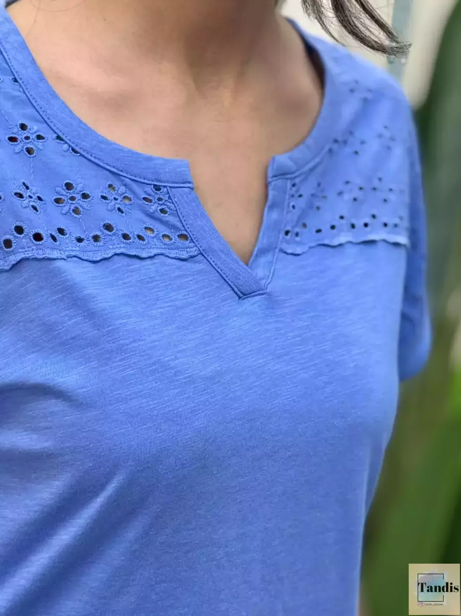 تیشرت یقه هفت خامه دوزی