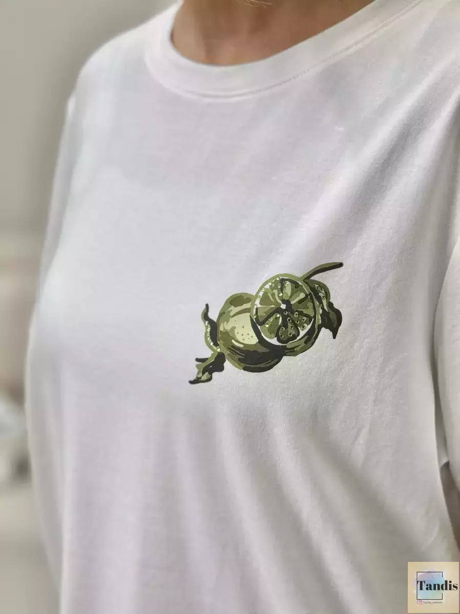 تیشرت چاپ دار نگین دار طرح لیمو و گیلاس zero