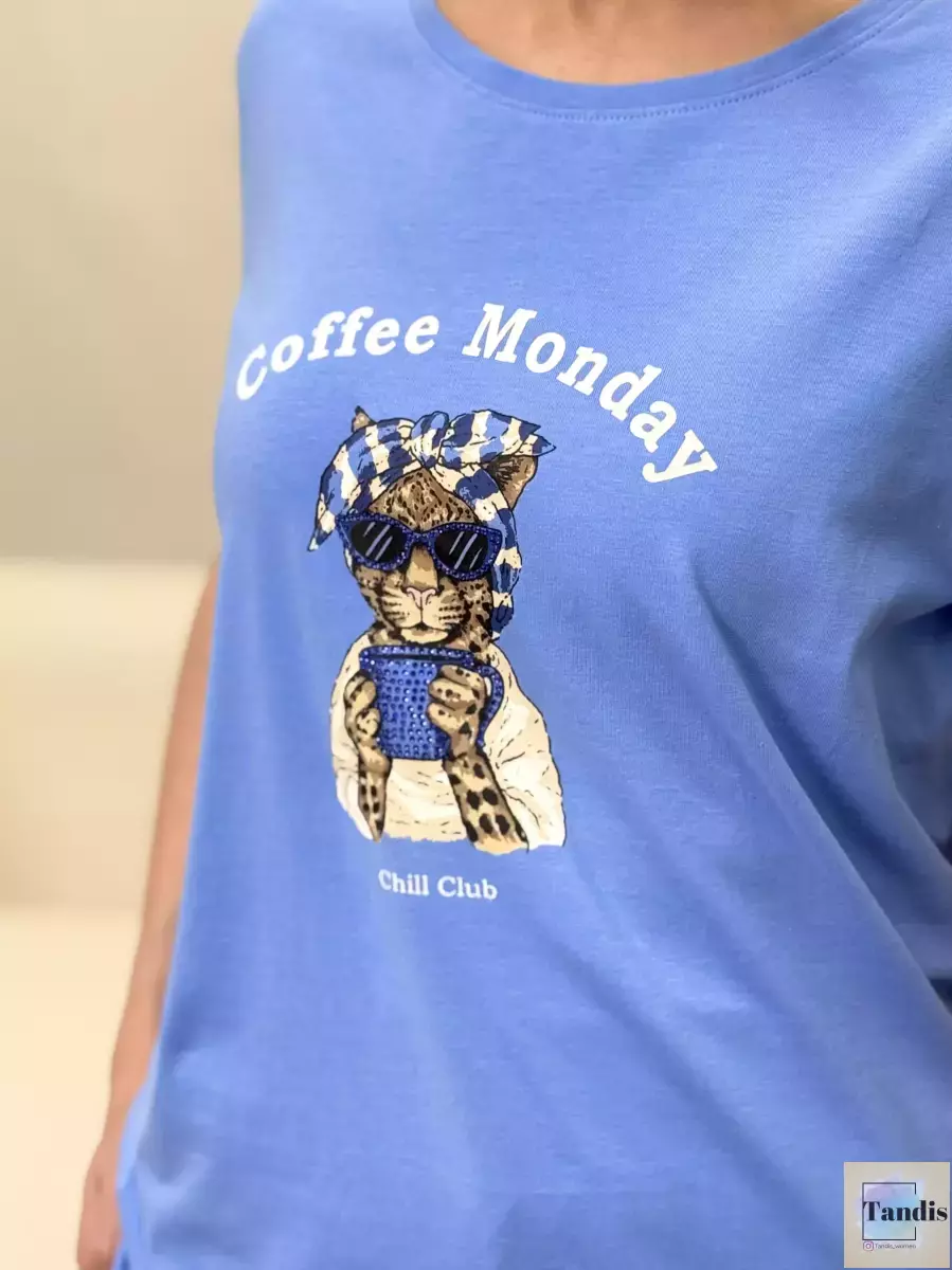 تیشرت چاپ دار نگین دار طرح گربه