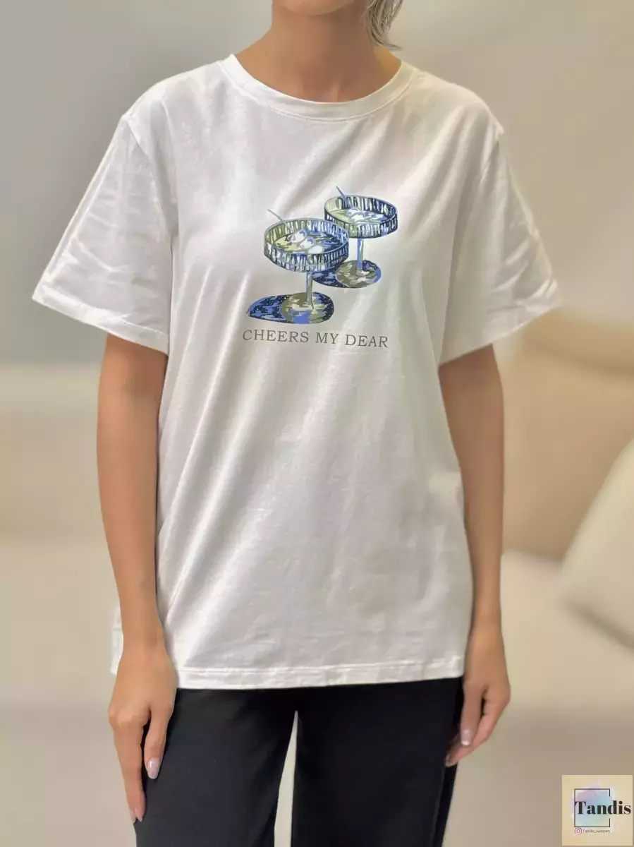 تیشرت چاپ دار نگین دار طرح فنجان