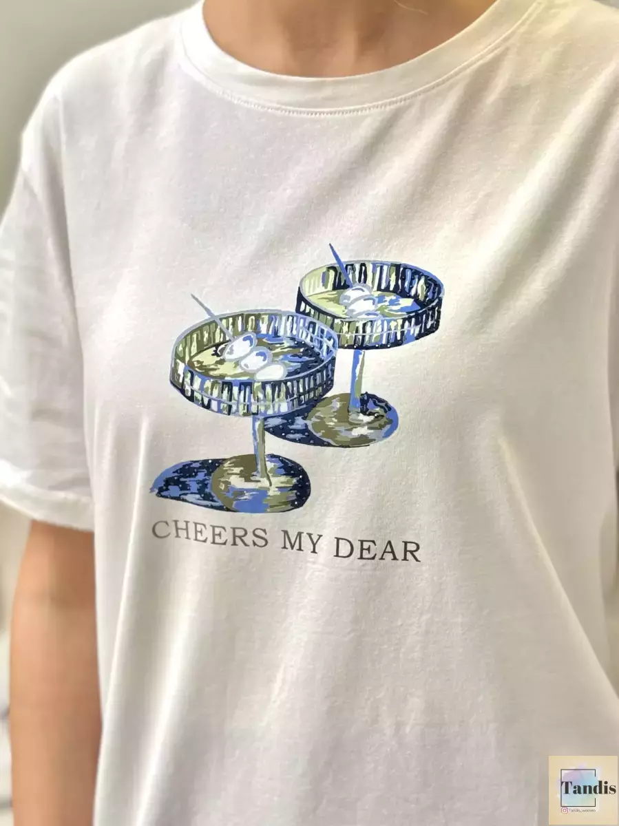 تیشرت چاپ دار نگین دار طرح فنجان