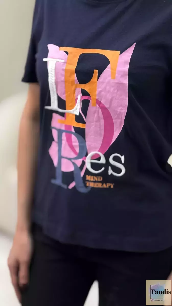 تیشرت C.Aسرمه ای جلو چاپ(گلدوزی)