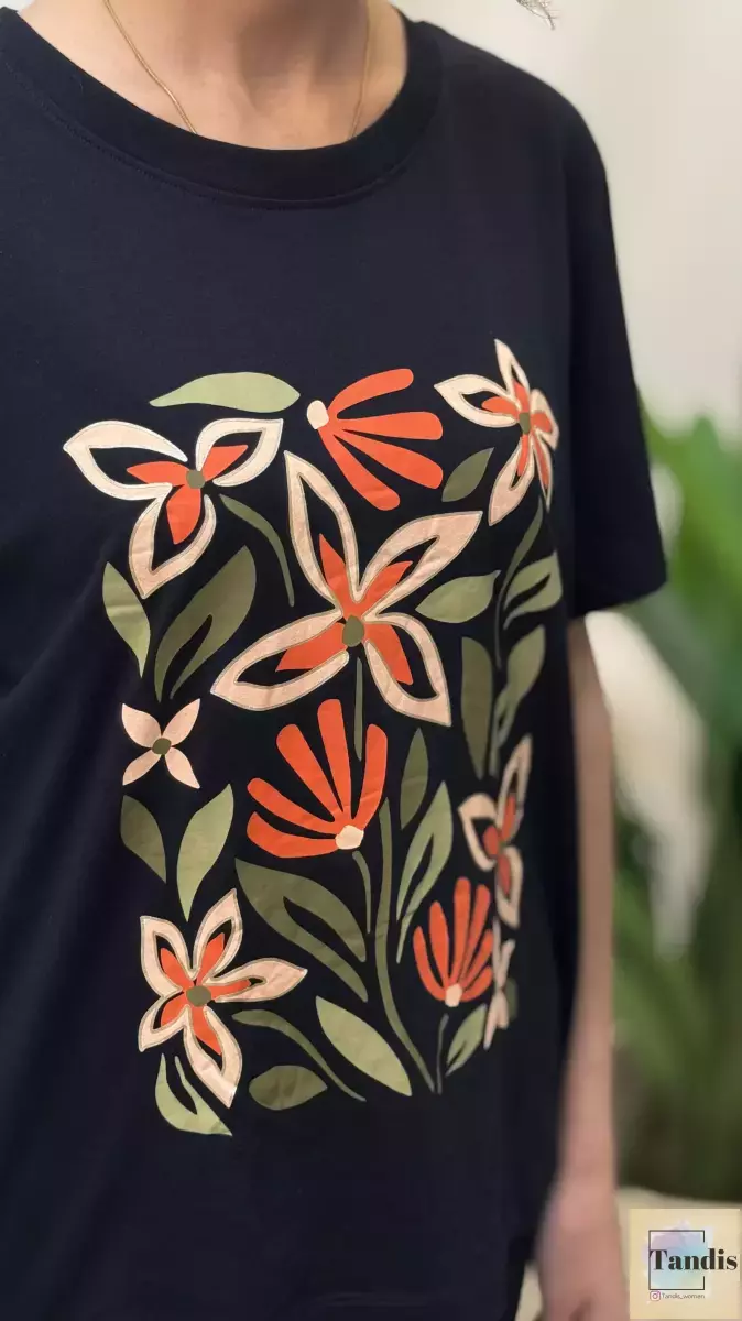 تیشرت مشکی C.A چاپ گل