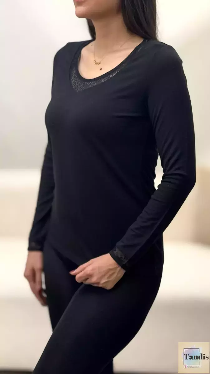 بلوز آستین بلند یقه توردار