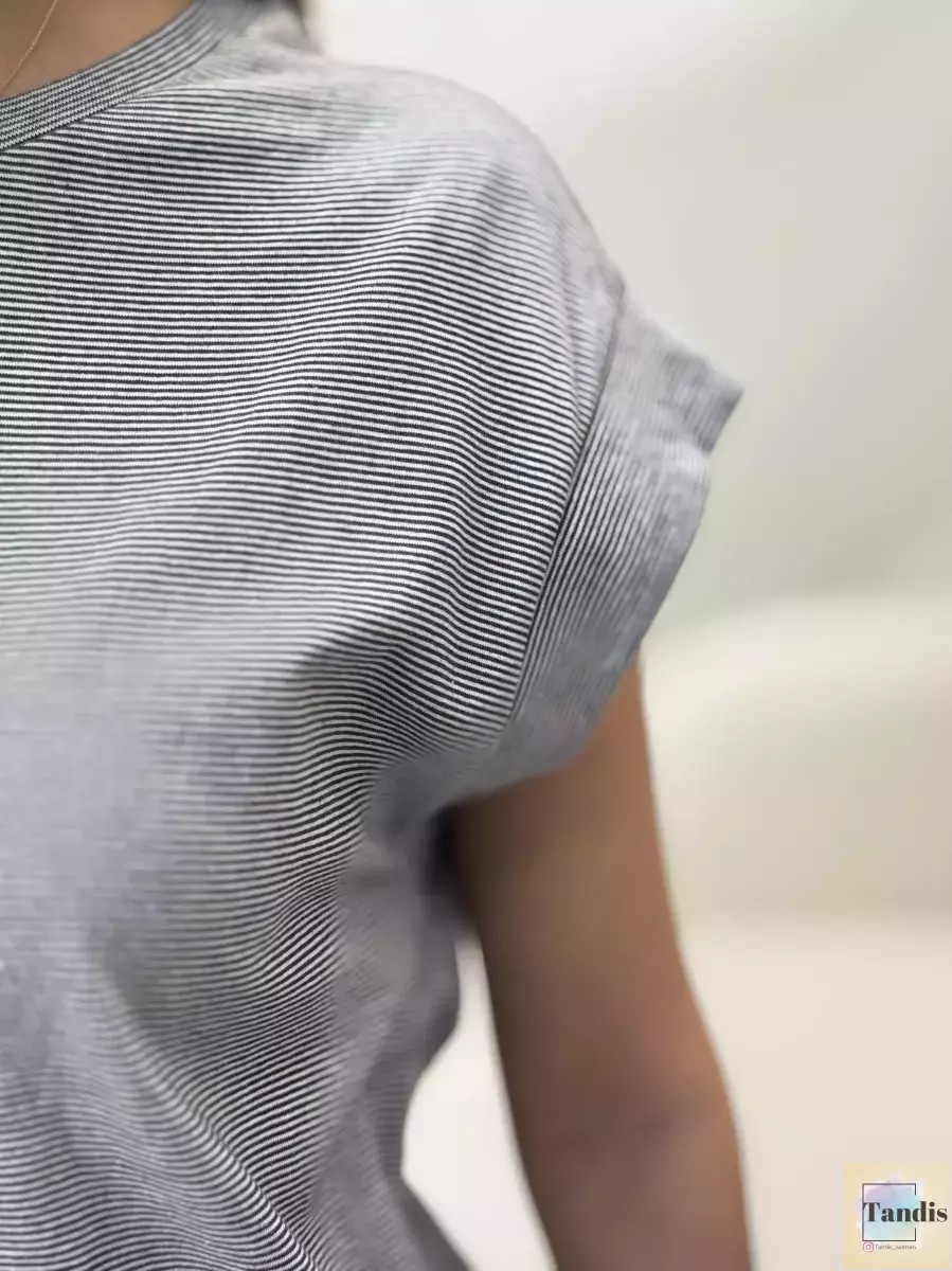 تیشرت آستین سرخود راه راه ریز