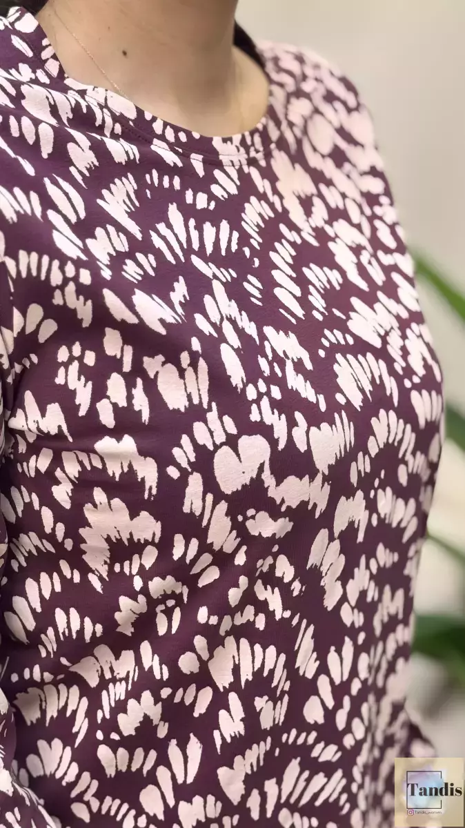 تیشرت پلنگی زرشکی و مشکی c&a