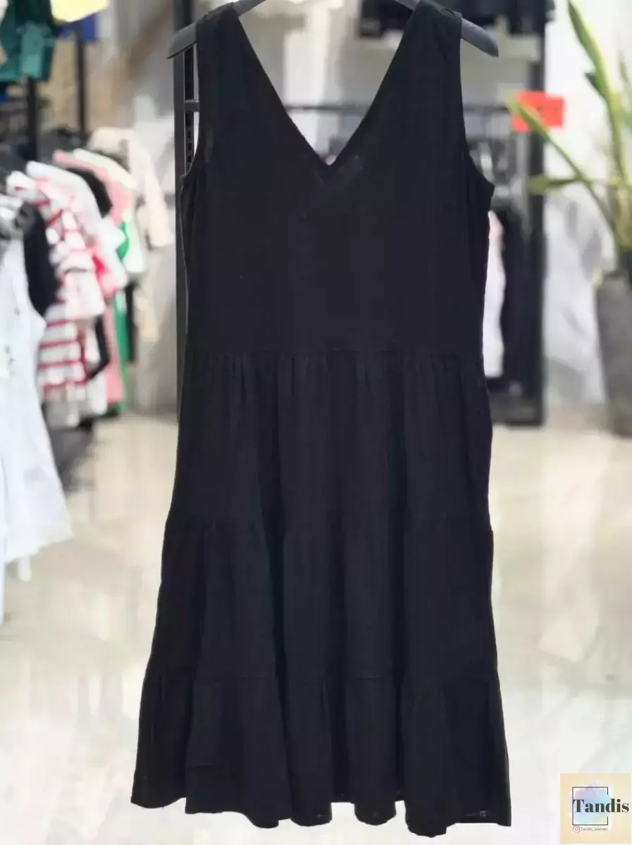 پیراهن مشکی چین دار گلدوزی شده
