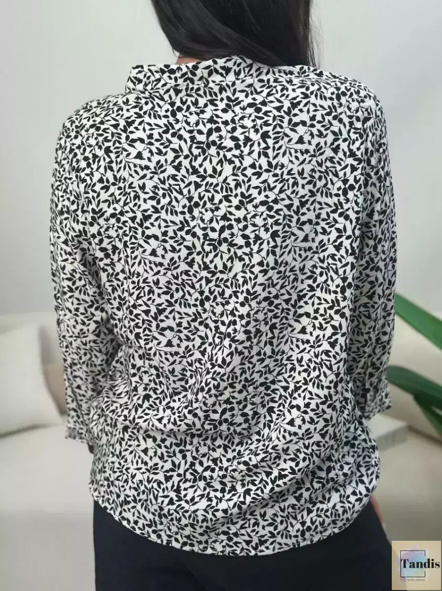 شومیز ویسکوز شیری گلدارمشکی