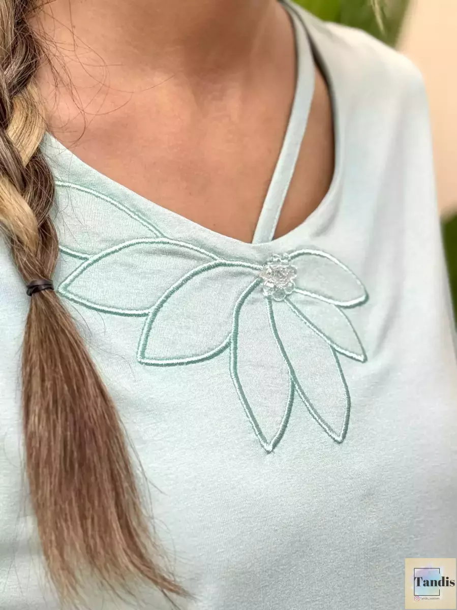 تیشرتlady(سبزآبی/سفید)