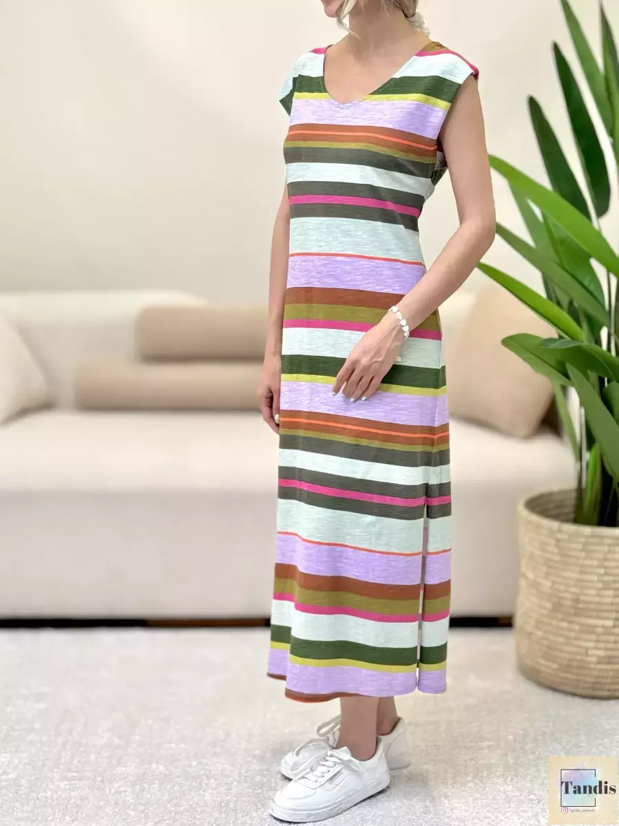 پیراهن راه راه رنگی