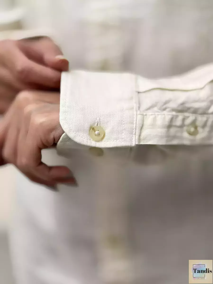 شومیز شیری یقه دار