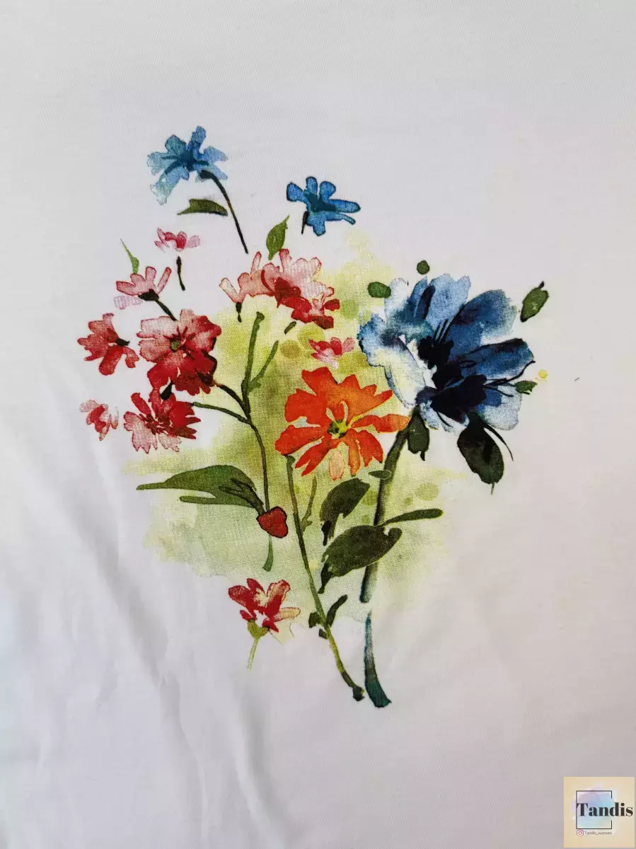 تیشرت سفید طرح گل