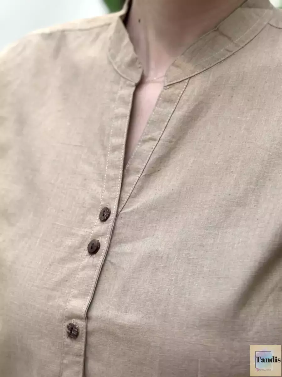 شومیزکرم یقه دیپلمات