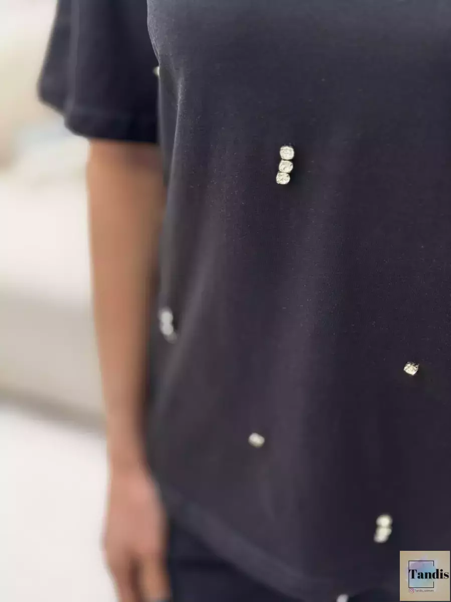 تیشرت مشکی نگین دار