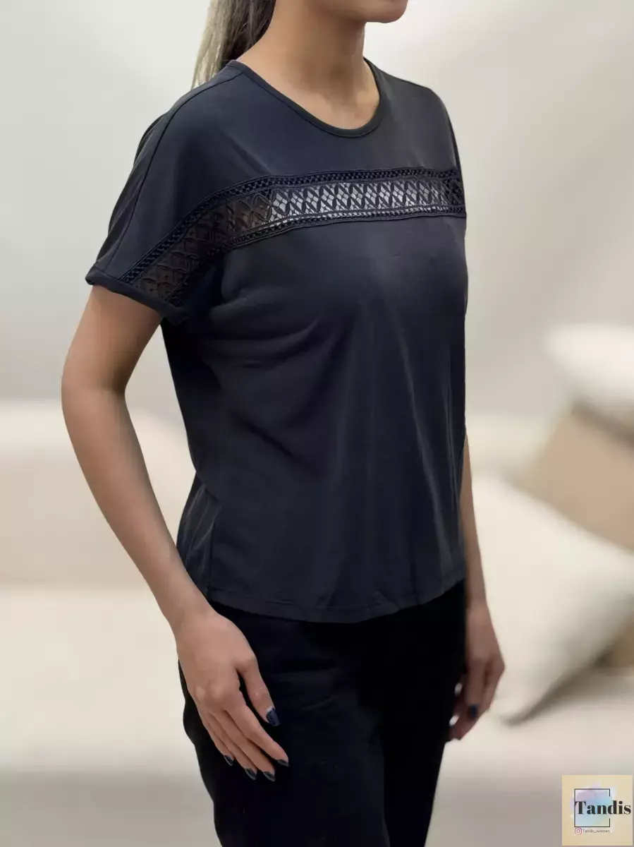 تیشرت گلدوزی شده only